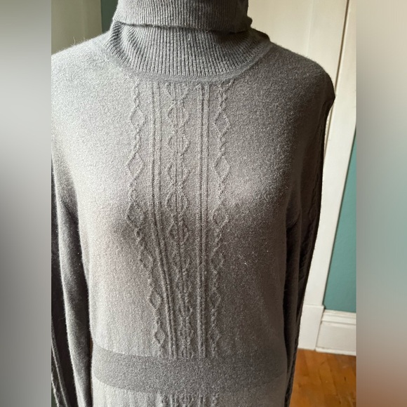 cashmere gray dress - Picture 2 of 4